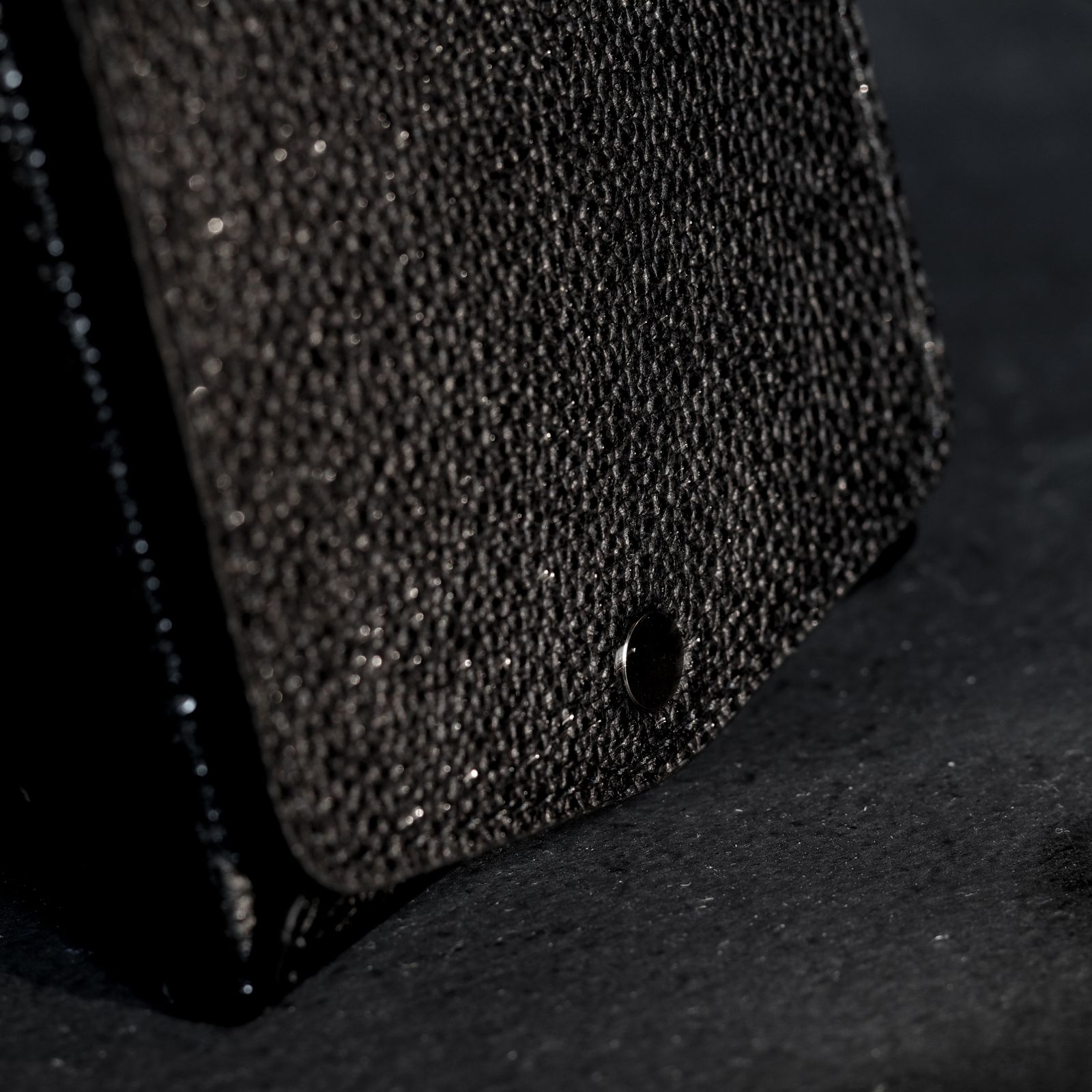 「小さく薄い財布SAKU ver.3 黒桟革」黒