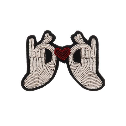 「Hand's & Heart」ブローチ