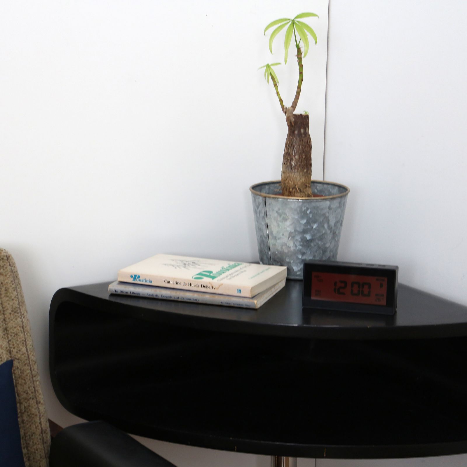 「Robot Alarm Clock "Black/Red" SPACE HOTEL」多機能クロック イギリス