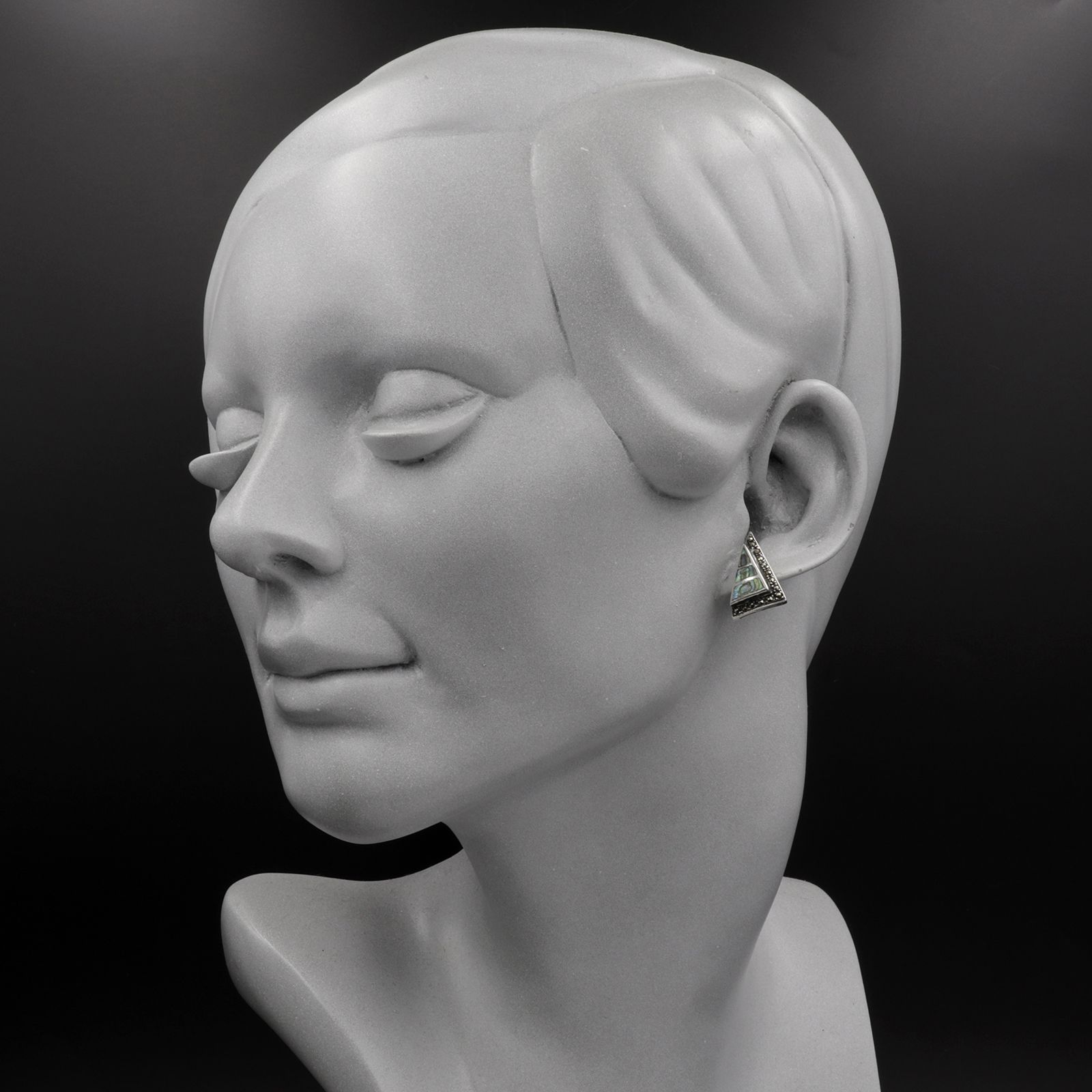 「シェルマーカサイトトライアングル」ピアス silver925 ヨーロッパ