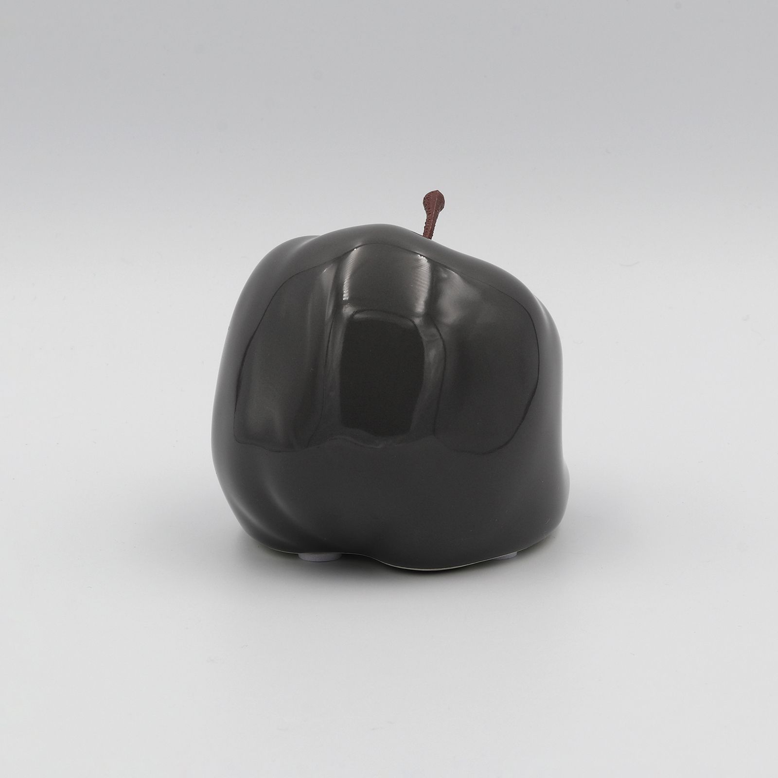 「ROBBEN ASH GRAY」溶けたリンゴのオブジェ