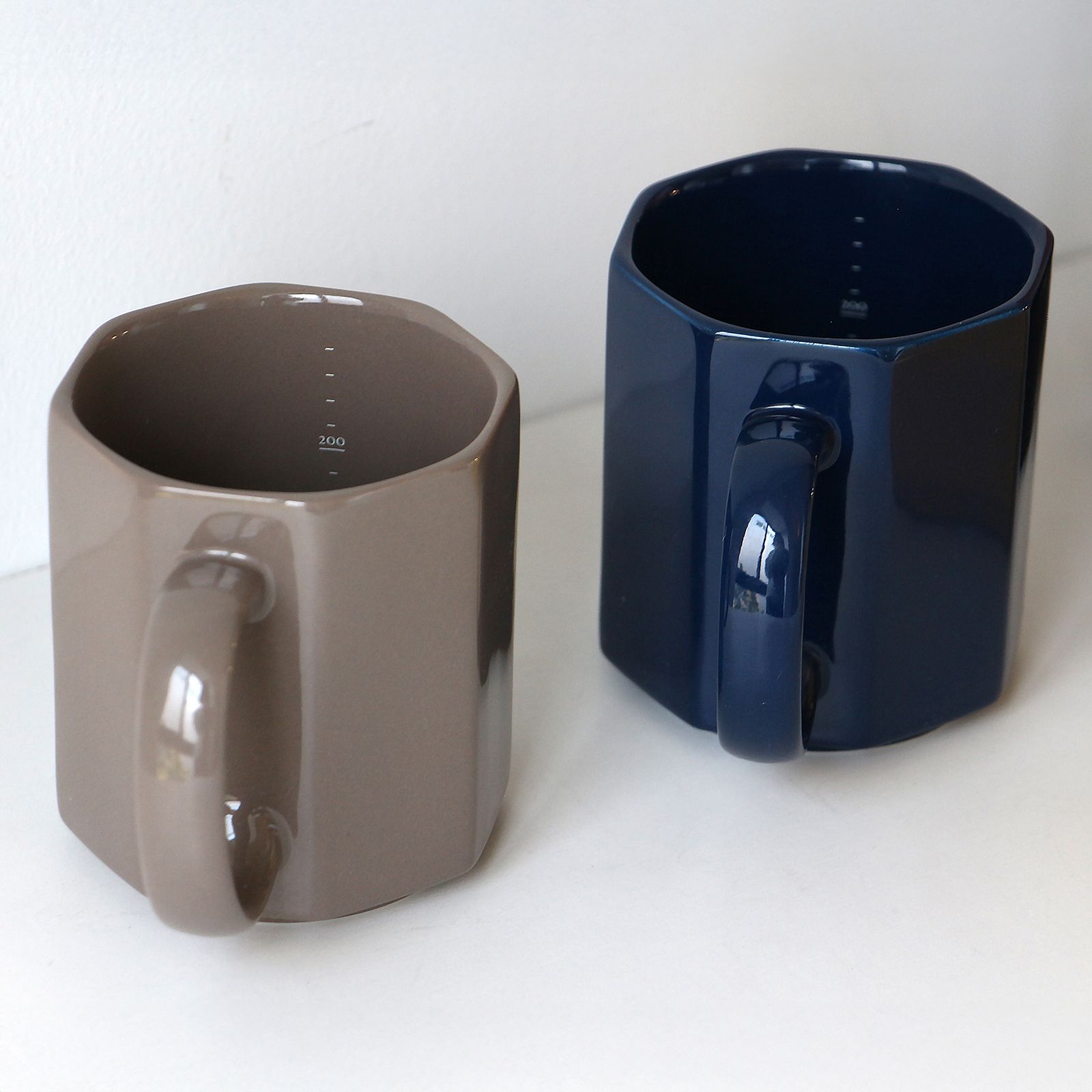 PORCELAIN MEASURING MUG "Black"