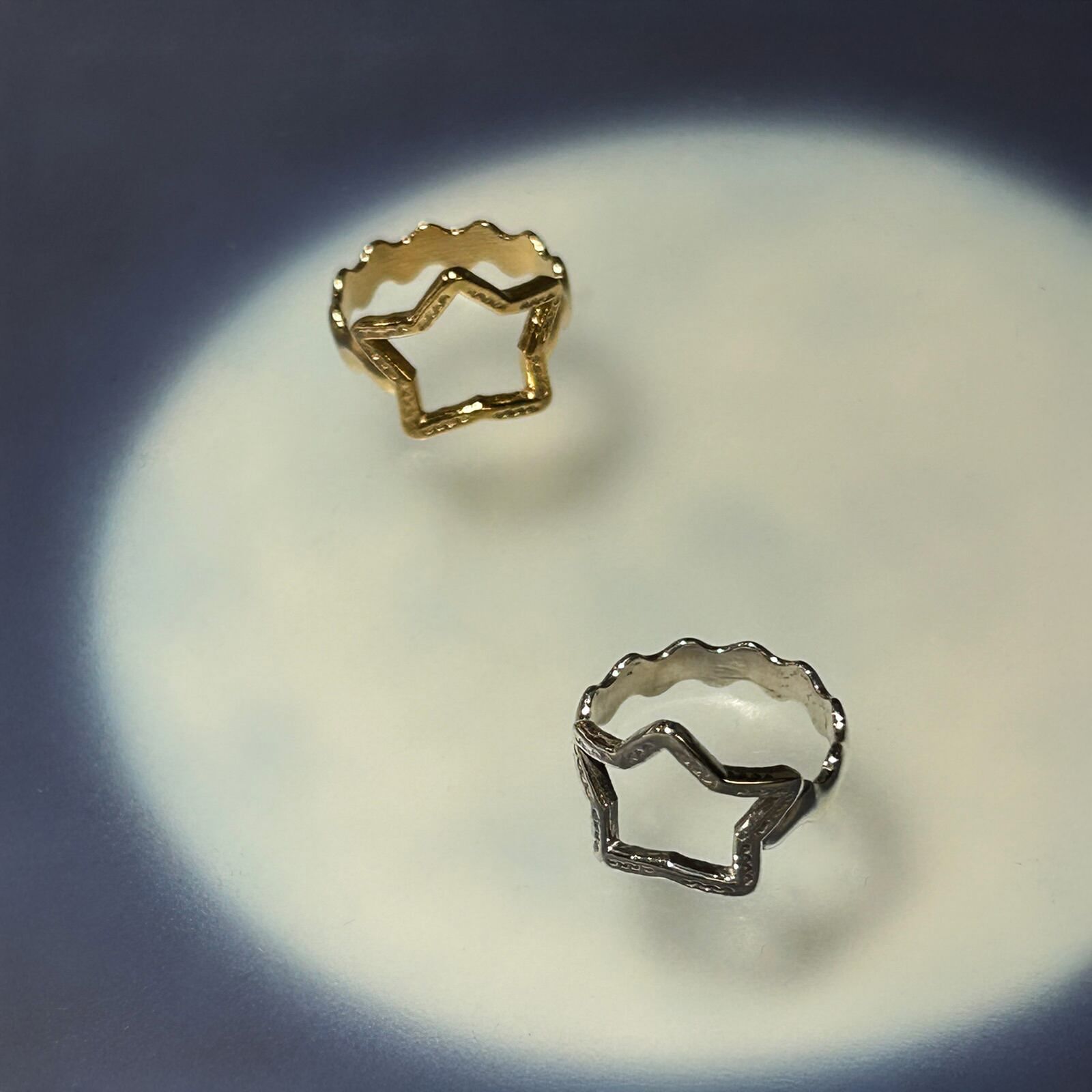 「OPEN STAR RING GOLD」リング