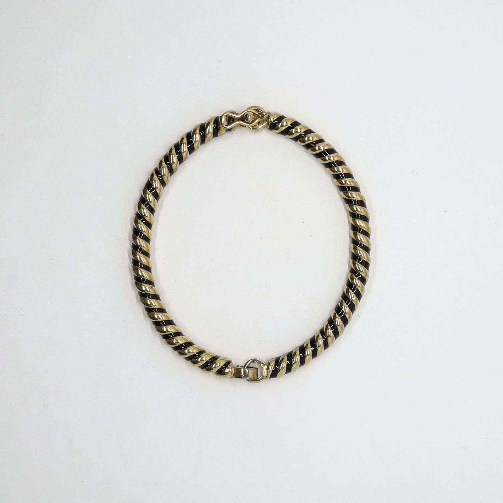 「ツイストバングル」ブレスレット イタリア BIJOUX CASCIO