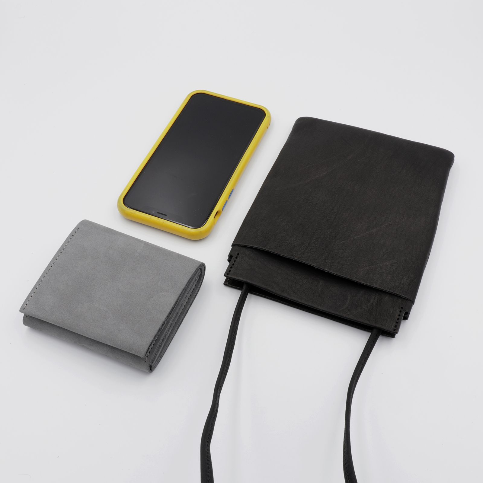 「TOKYO NUME」スマートフォンポーチ ブラック