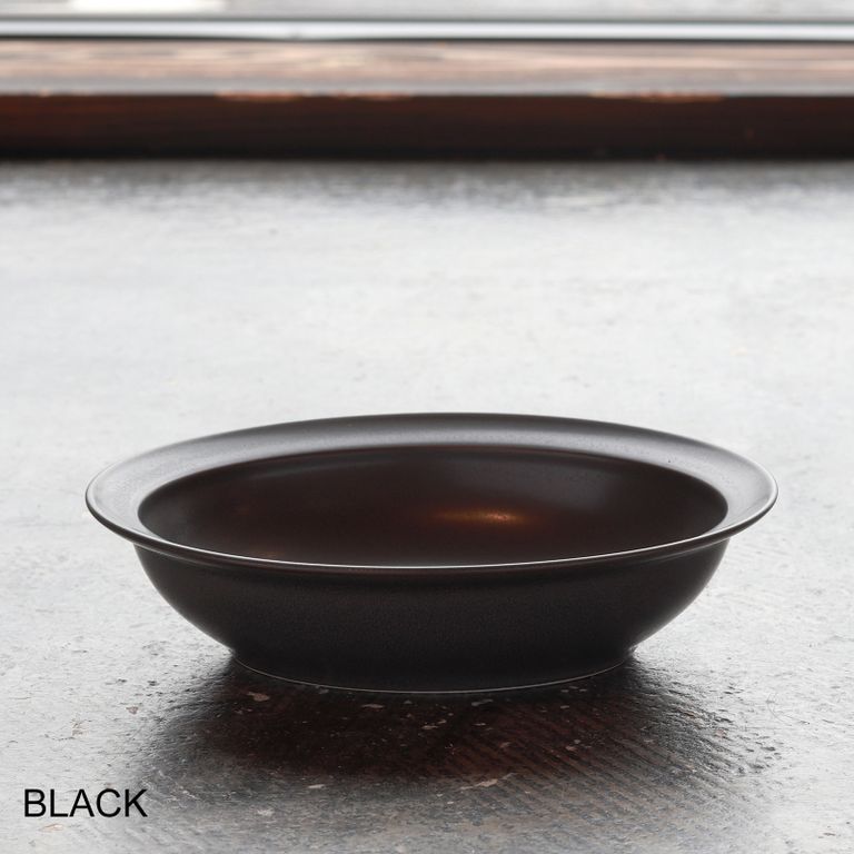 ブラック