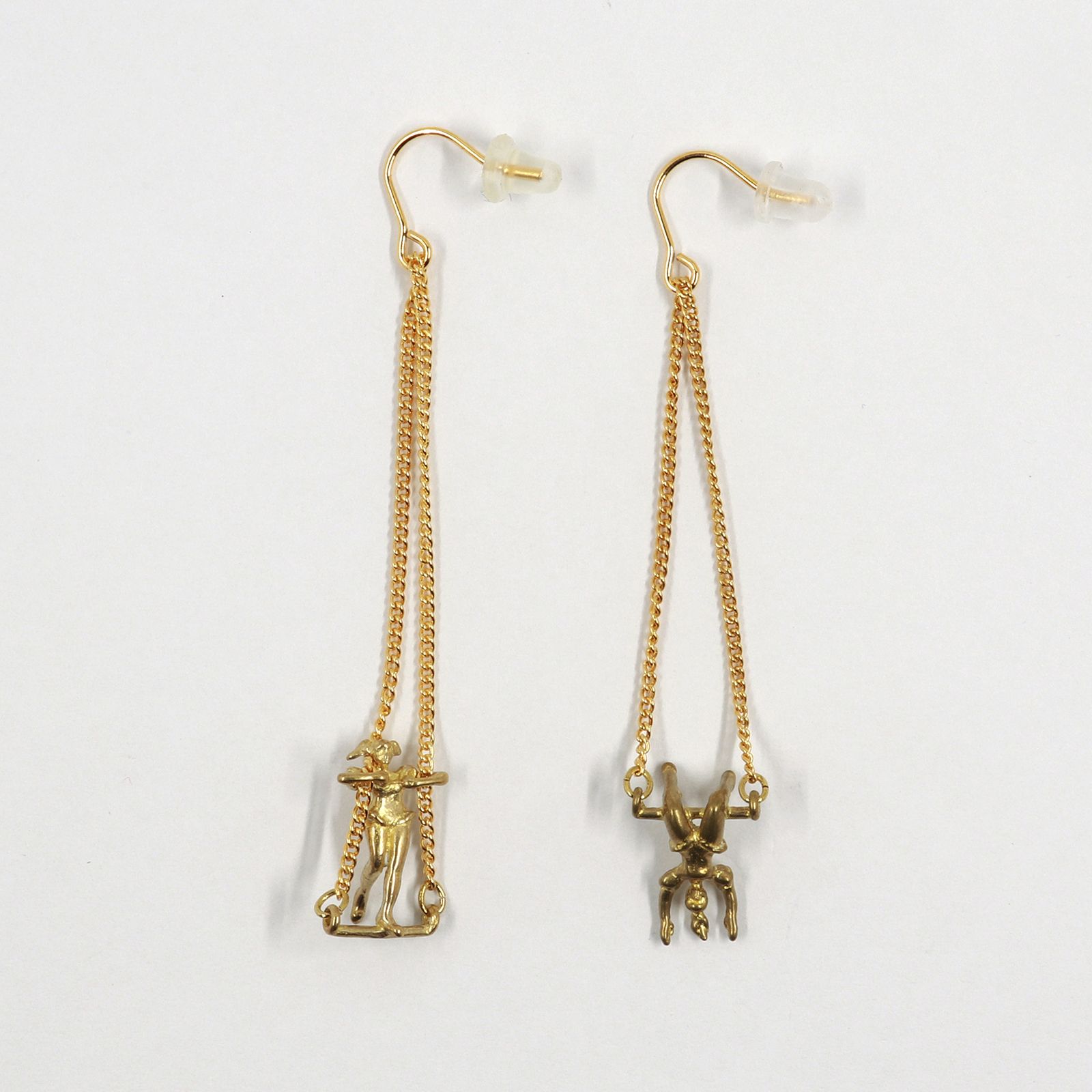 「trapeze pierce down」ピアス（片耳）