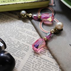 「ピンクオーロラジュエルガラス」イヤリング フランス