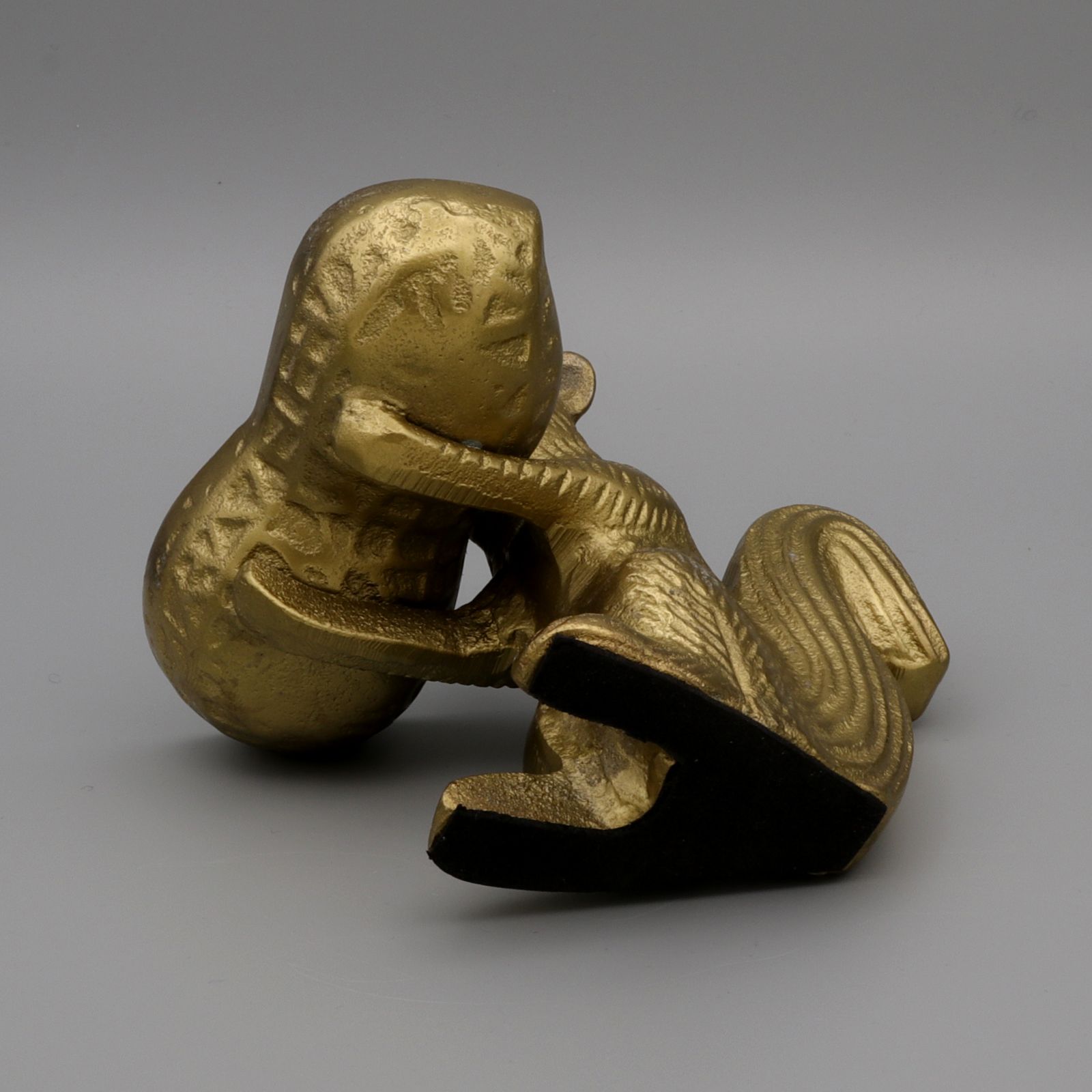 「Squirrel & Nuts」Gold