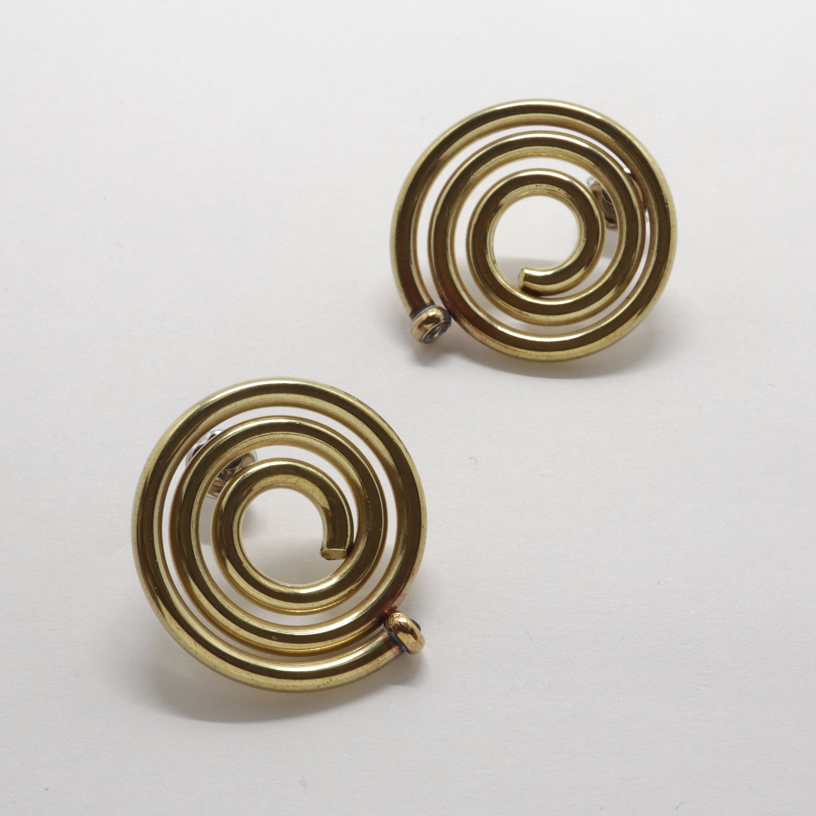 「swirl pierce」ピアス（片耳）
