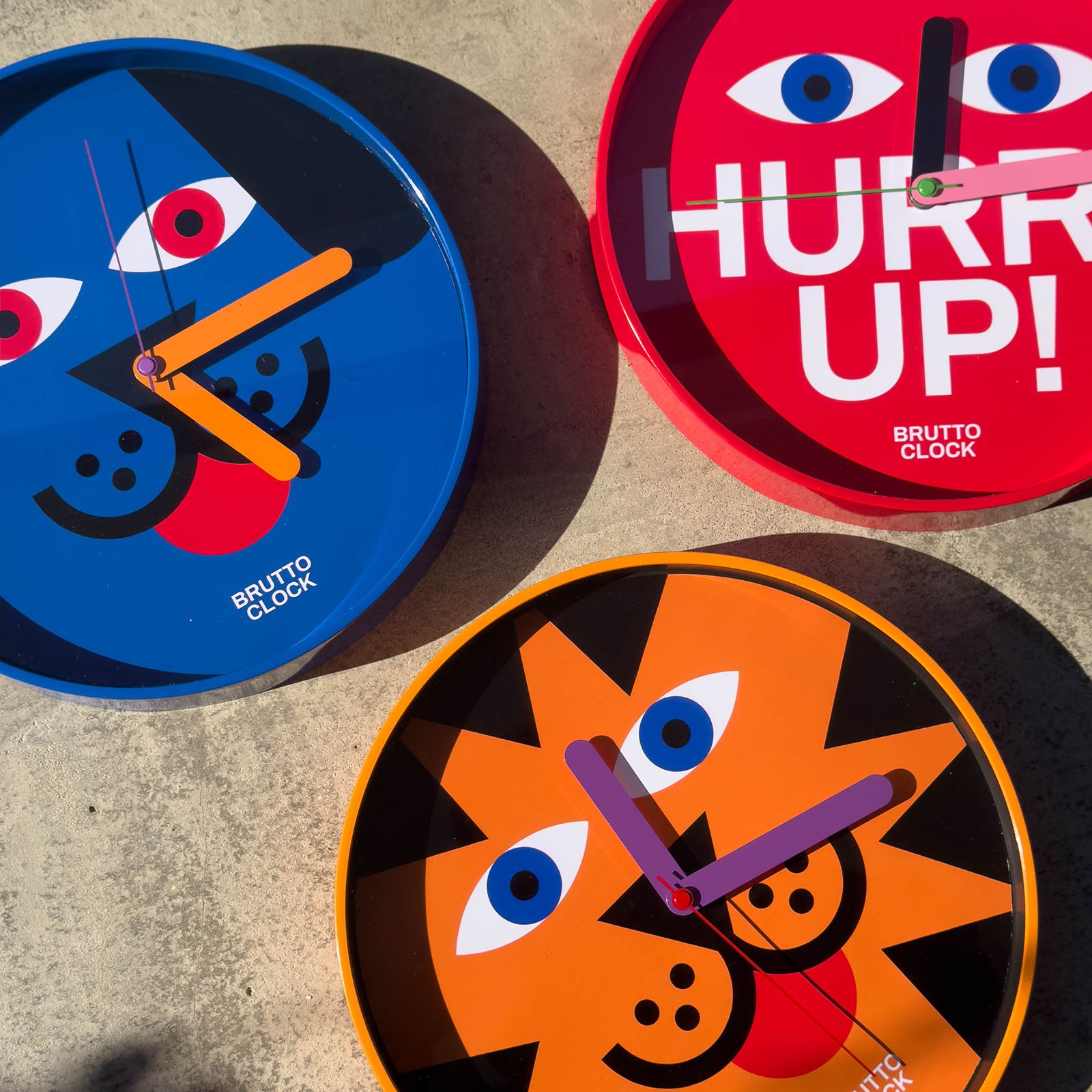 「BRUTTO Wall Clock」DOGGO イタリア