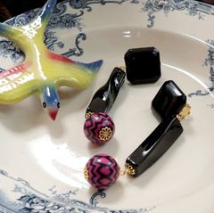「2トーンツイスト＆ラウンド」イヤリング