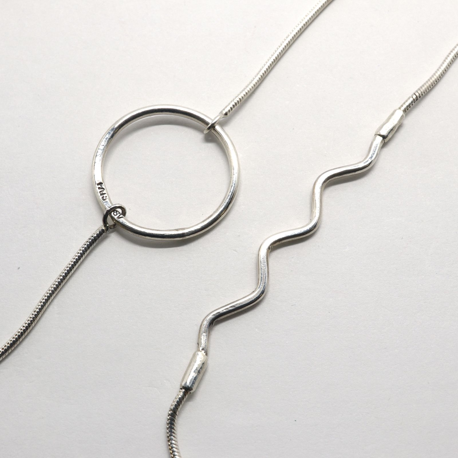 「LINE NECKLACE MIX」ネックレス