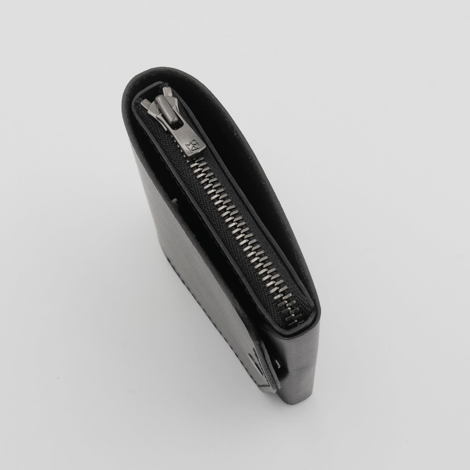 「小さく薄い財布SAKU ver.3 Buttero」black