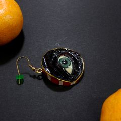 「目」ピアス（片耳） レッド×ブラックC
