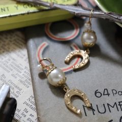 「パール＆ホースシュー」ピアス フランス