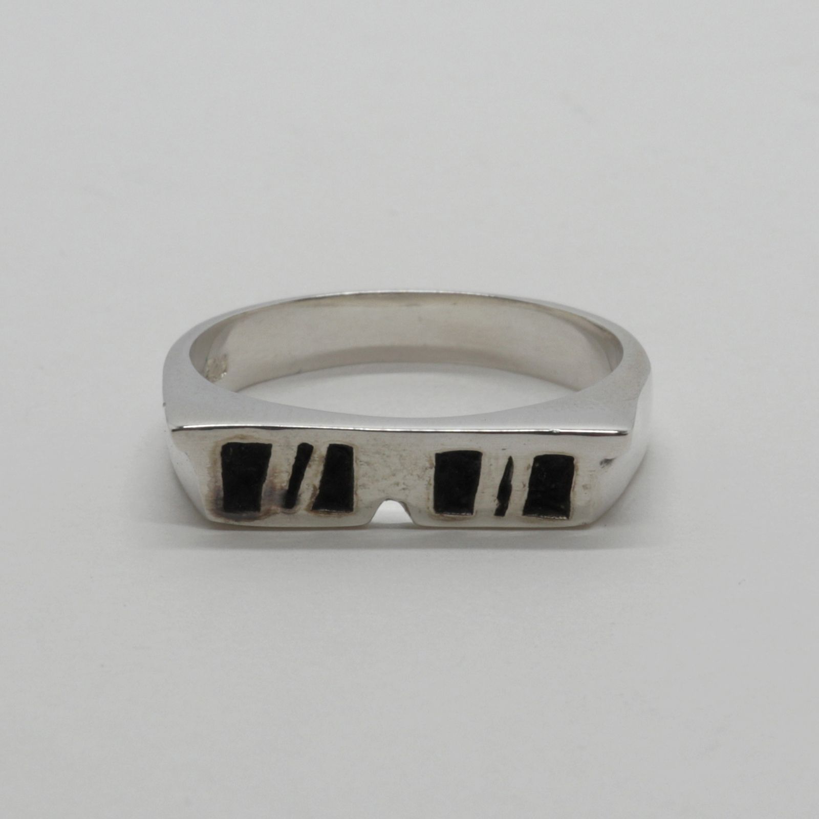 「Shades Ring」リング