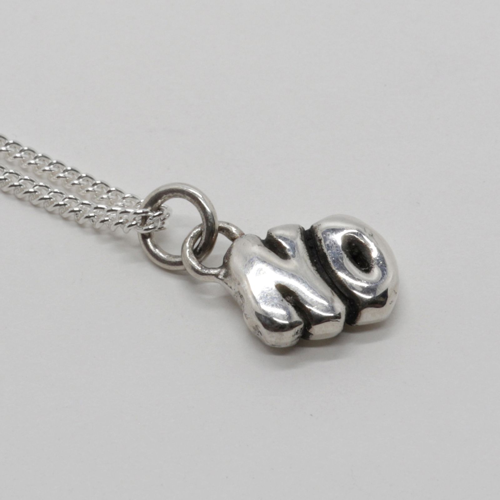 「NO Necklace」ネックレス