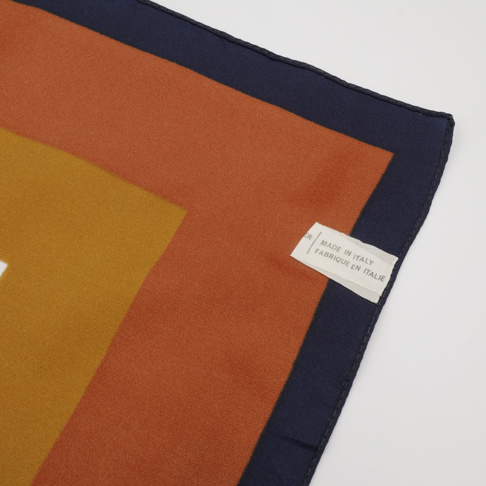 「モダンスクエア」ヴィンテージスカーフ ヨーロッパ