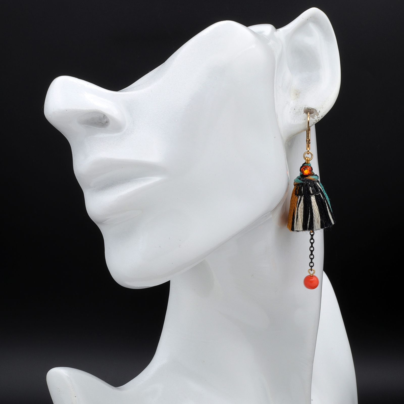 「Pamellah Asymmetry」ピアス