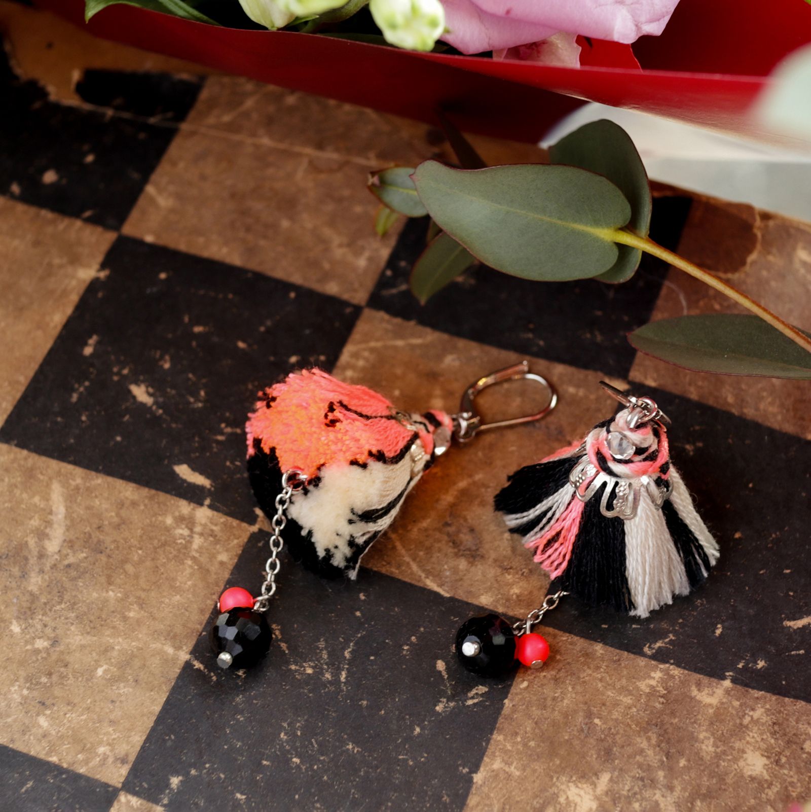 「Le conte de Pamellah シンメトリー」ピアス