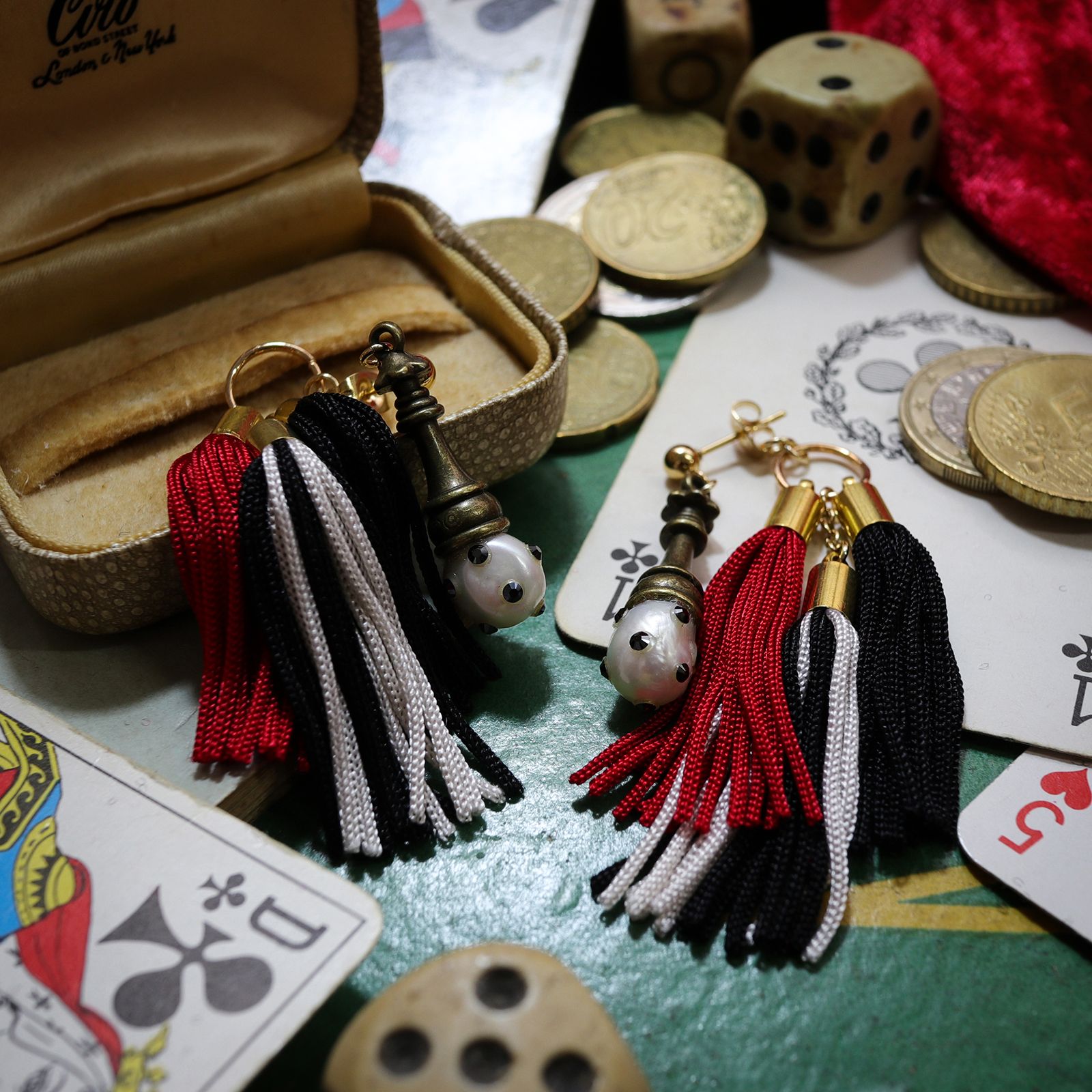 「chess」ピアス【CASINO de sachikosim】
