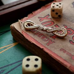 「ツイストリボン」ブローチ ヨーロッパ