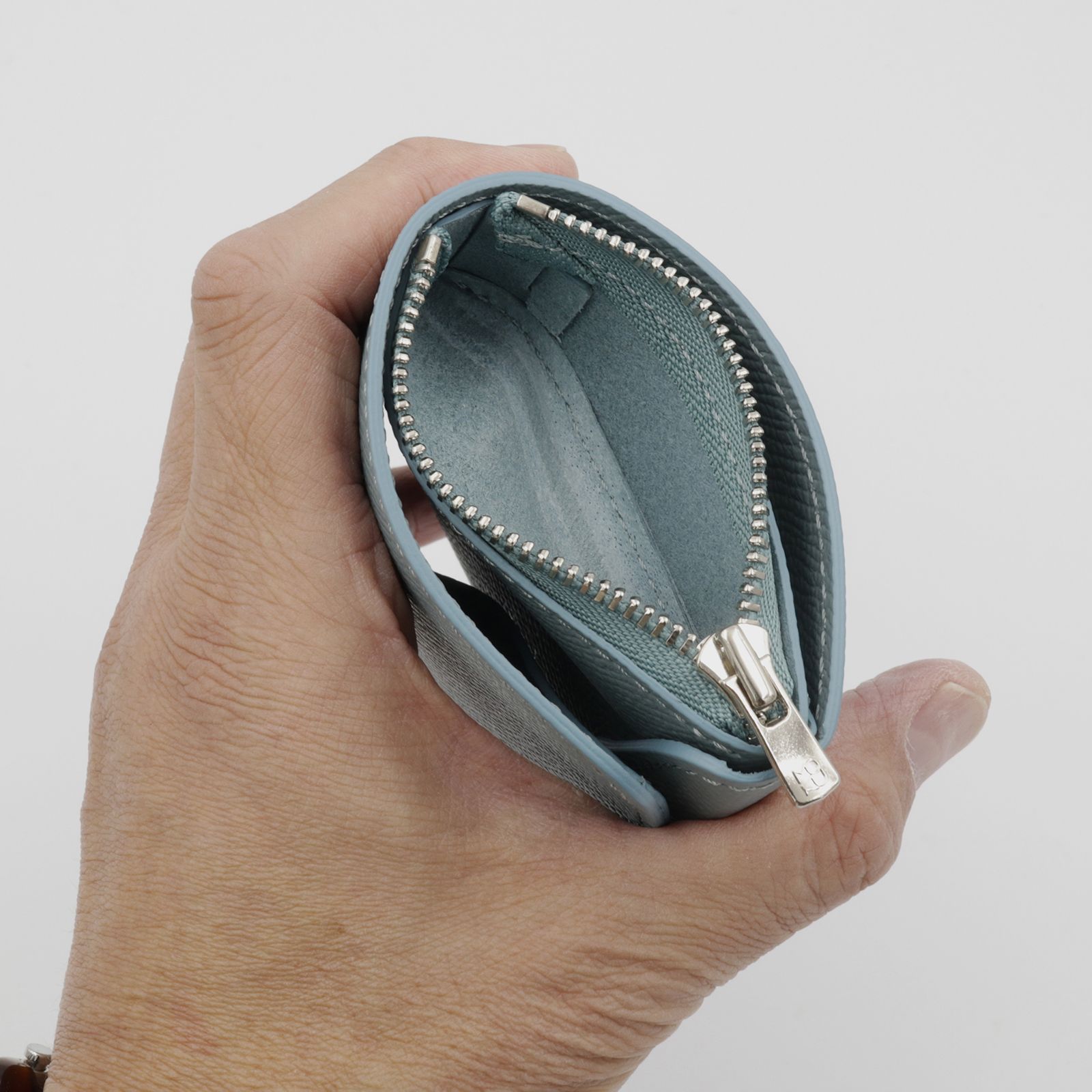 「小さく薄い財布SAKU ver.3 Plus Noblessa」sky