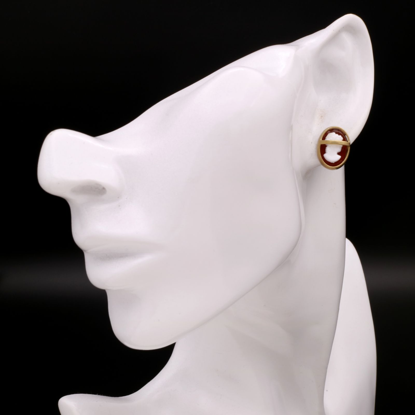 「Blinds cameo」ピアス(片耳)/ゴールド×レッド