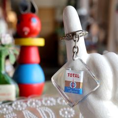 TOTAL トタル オイル ブルボンキーホルダー