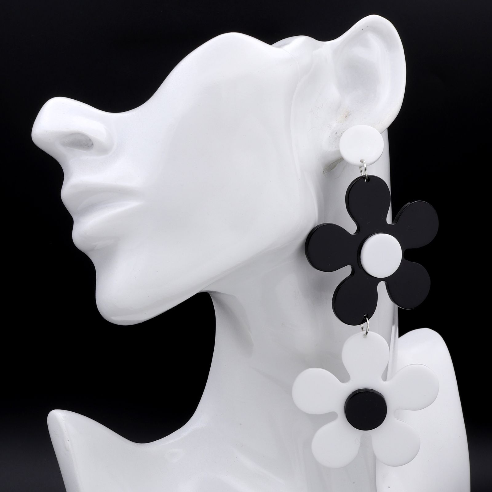 「アシンメトリーフラワーズ」ピアス