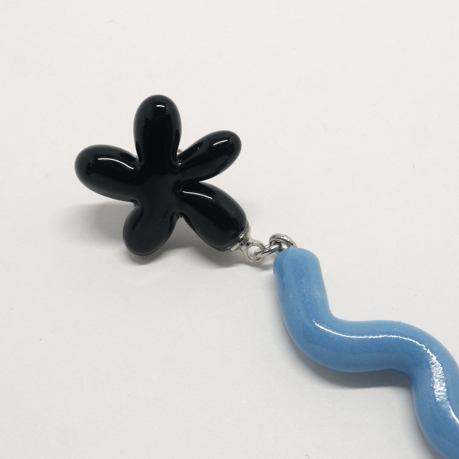 「Matisse Pierce Long」ピアス（片耳） ブラック×クリア