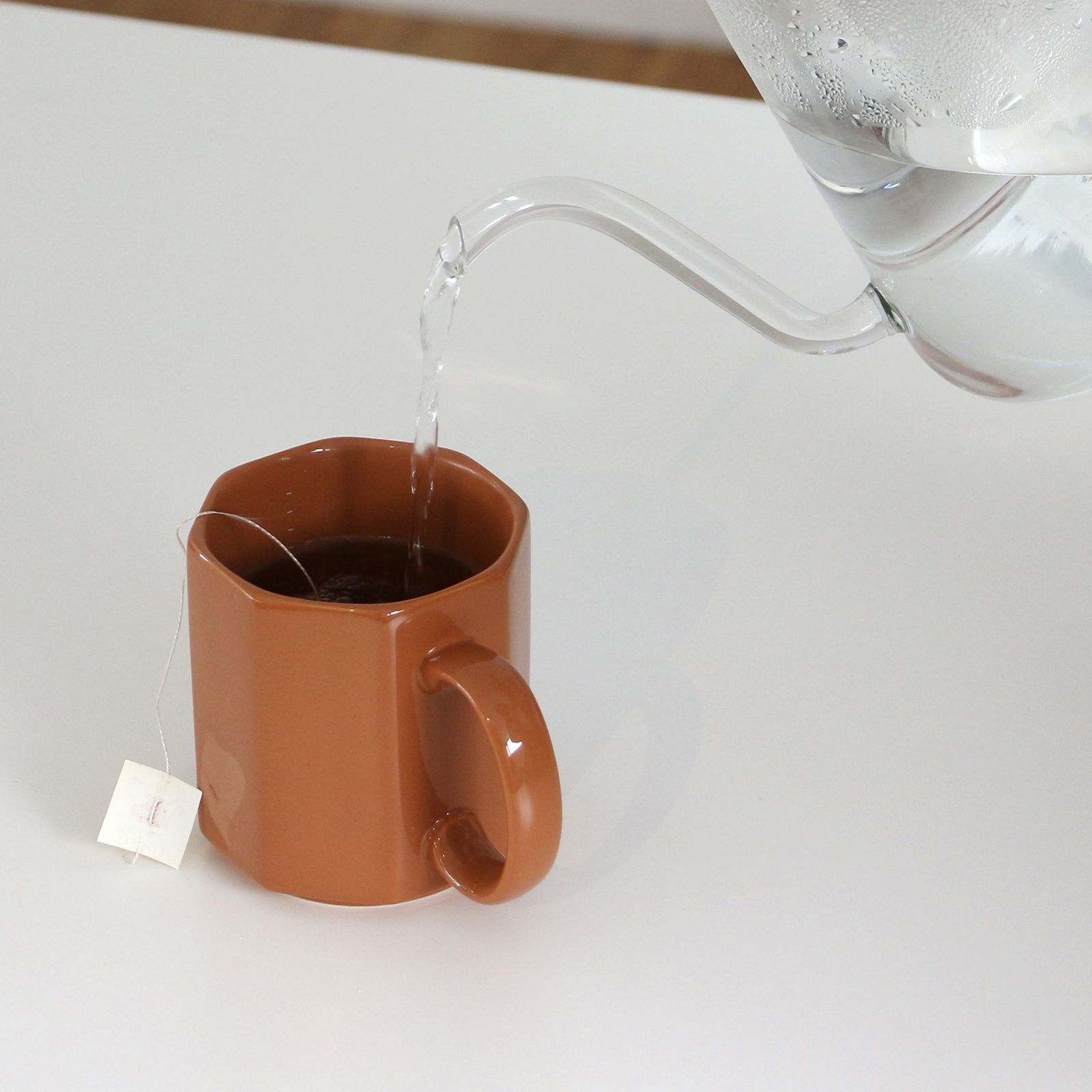 PORCELAIN MEASURING MUG "Light Brown"