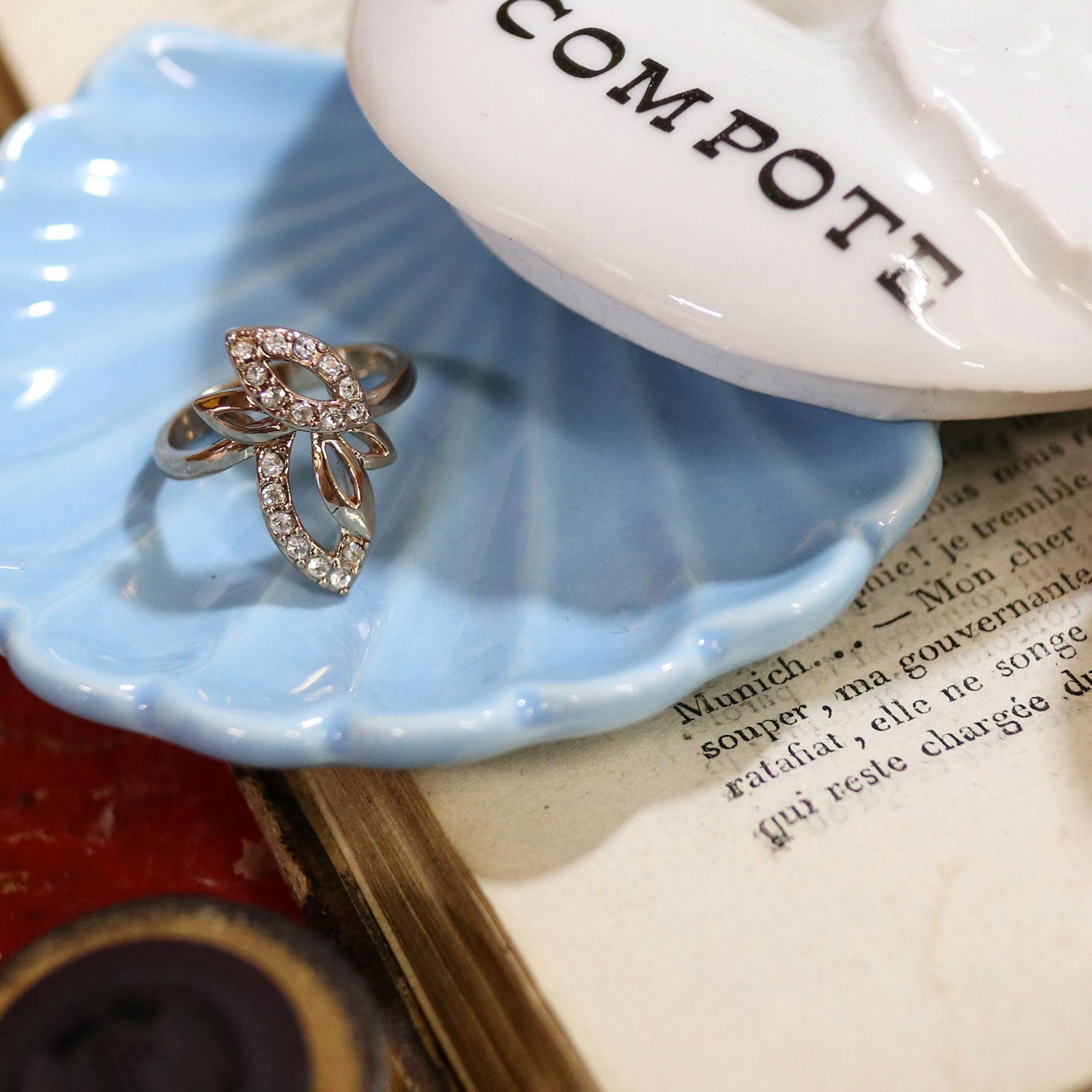 「リーフリボン」デッドストックリング イギリス