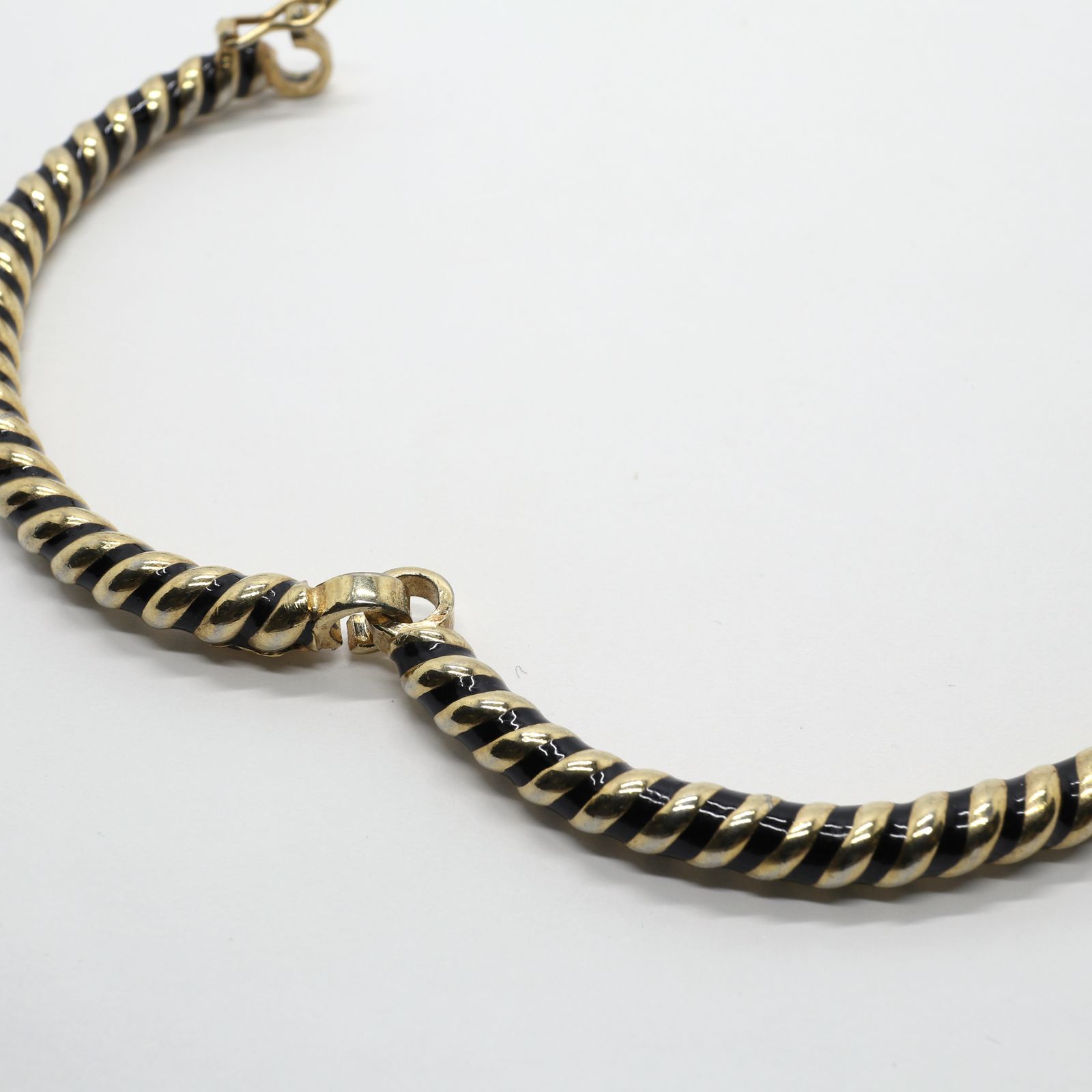 「ツイストバングル」ブレスレット イタリア BIJOUX CASCIO