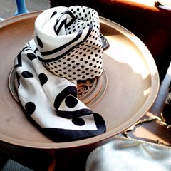 「モノクロームドッツ」ヴィンテージスカーフ TIE RACK LONDON