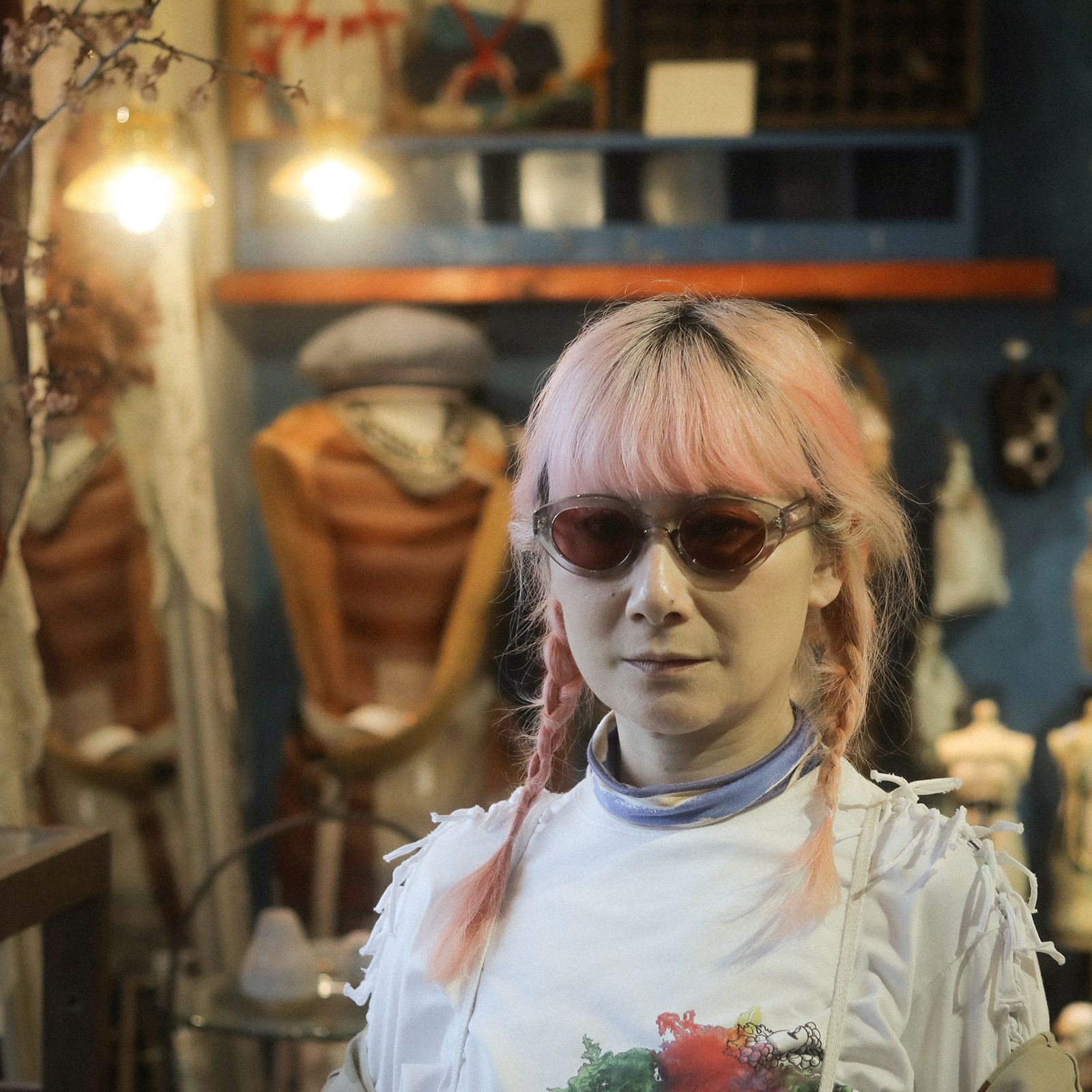 「Vanessa」Sunglasses Gray × Red Lens
