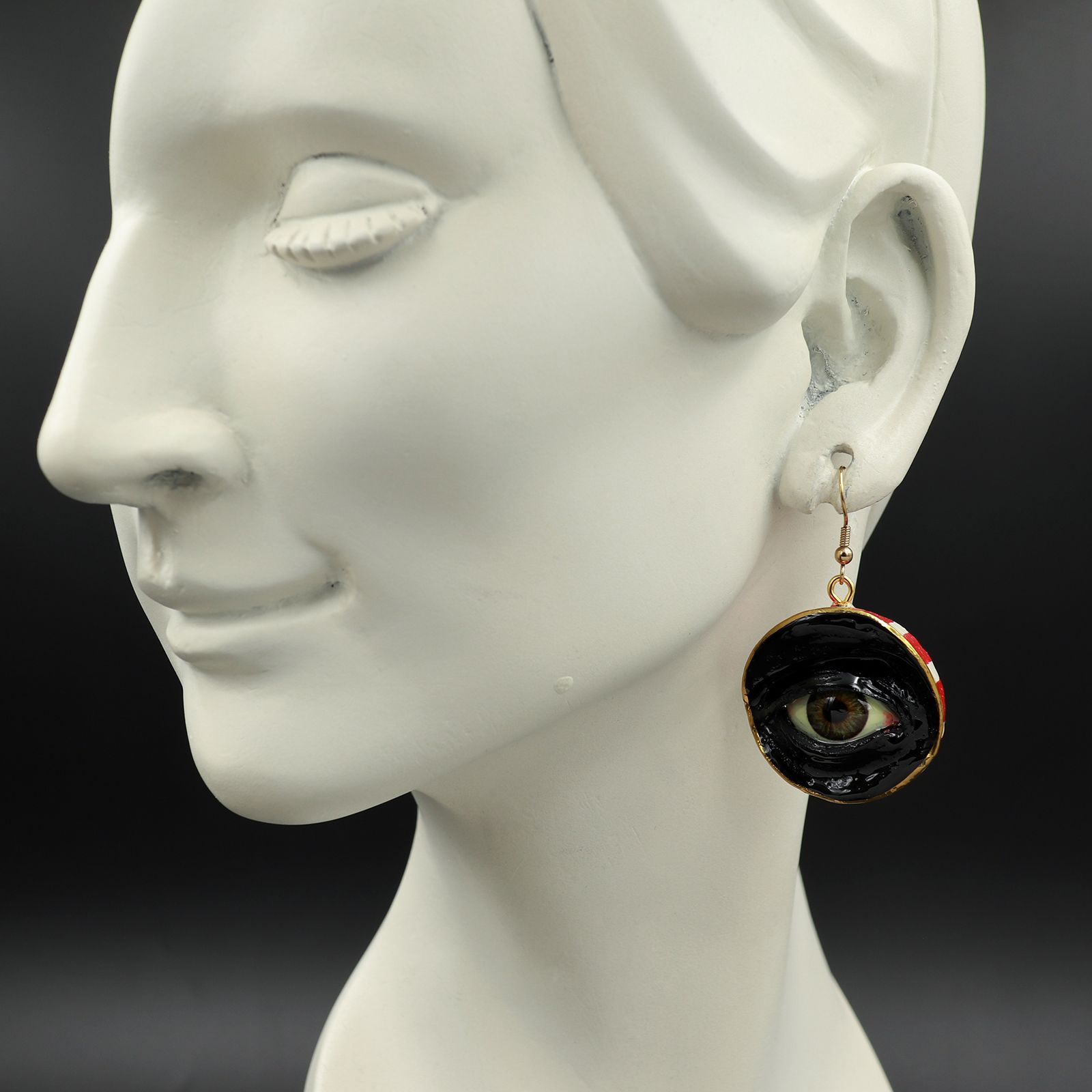 「目」ピアス（片耳） レッド×ブラックD