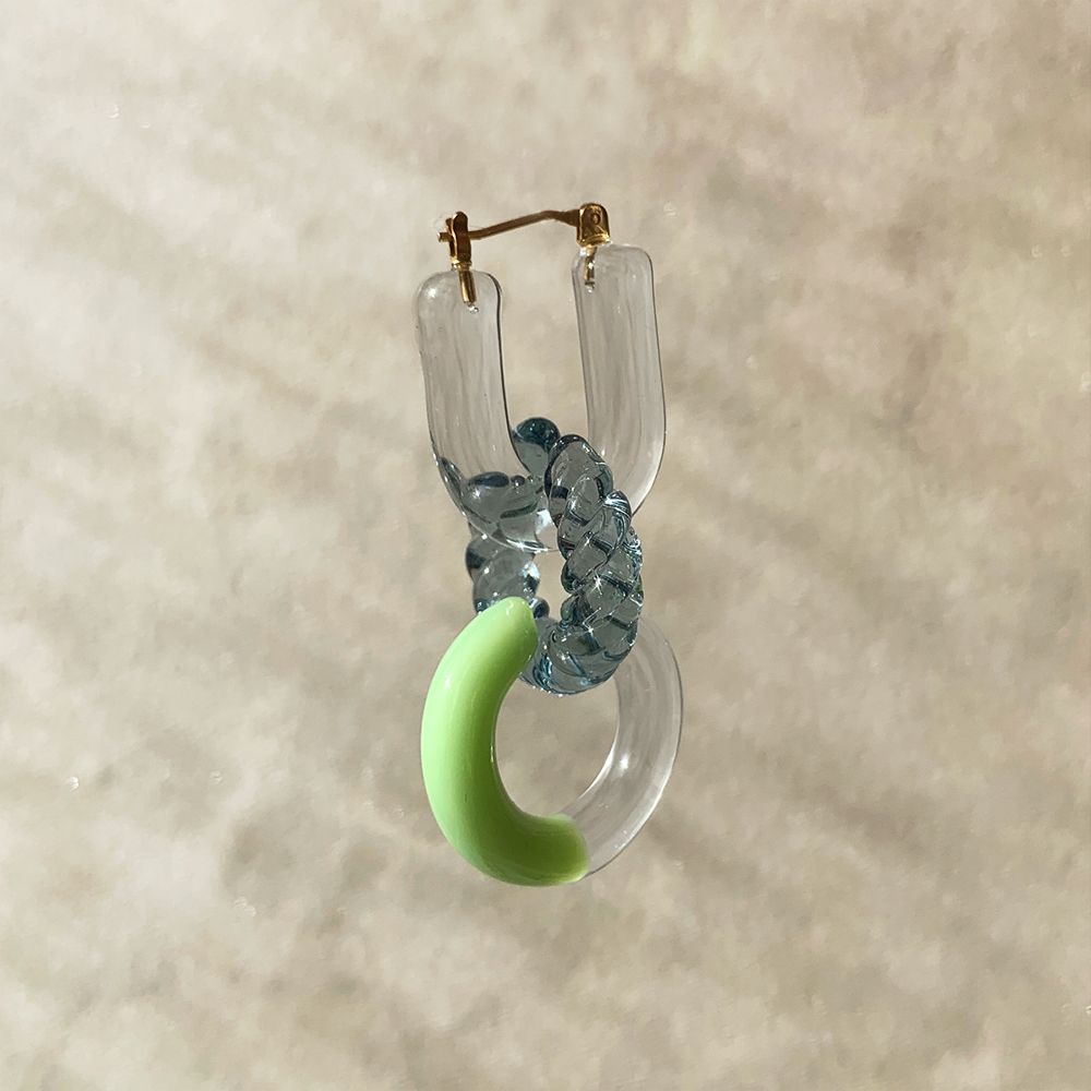 「Glass Hoop "U" Pierce」ピアス(片耳) クリア