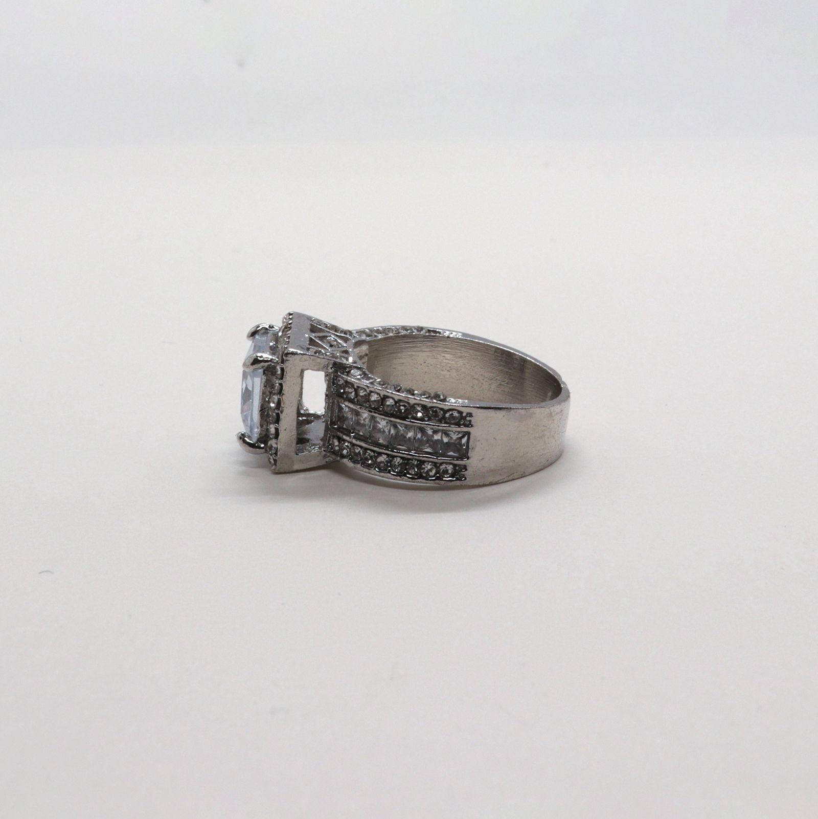 「アイスストーン」デッドストックリング イギリス