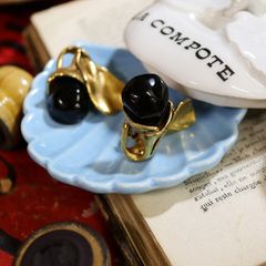 「ブラックブルーム」イヤリング ヨーロッパ