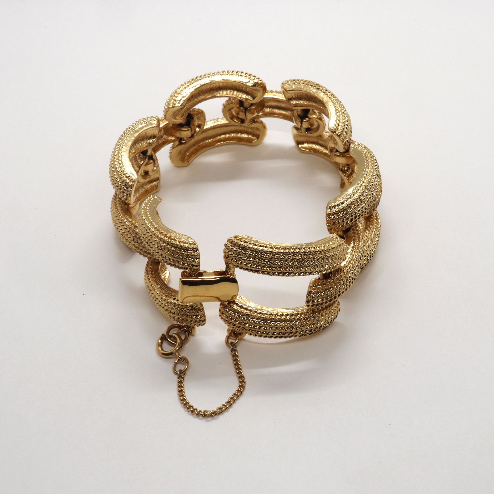 「ワイドカーブリンク」ブレスレット MONET ヨーロッパ