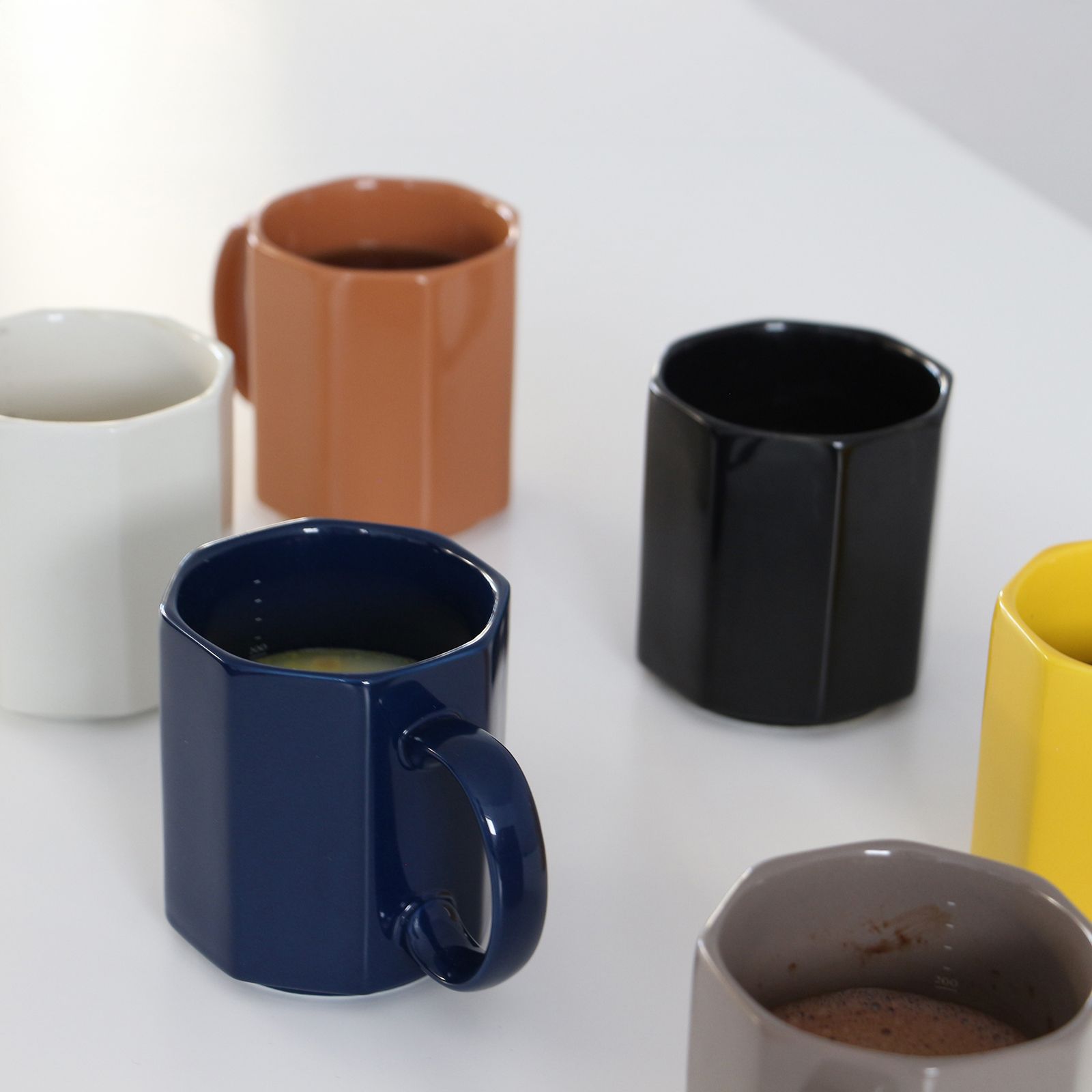 PORCELAIN MEASURING MUG "Ivory"