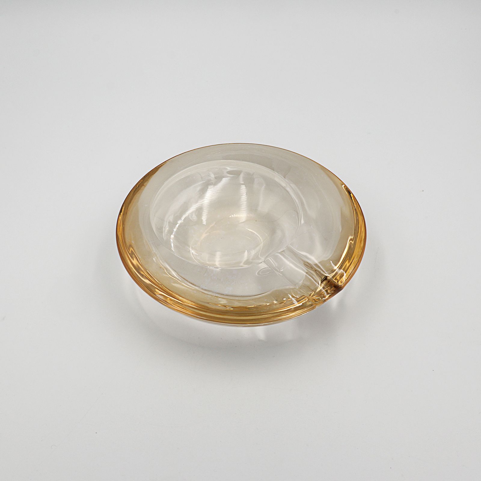 「GLASS ASHTRAY Large」アンバー