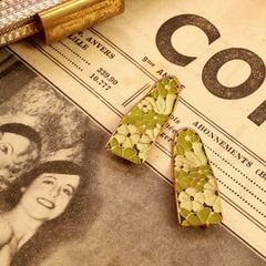 「ウエーブ花柄」イヤリング フランス
