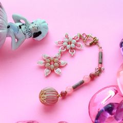 「Tirol ドレス」イヤリング（片耳） ピンク【collection de couleurs de sachikoism】