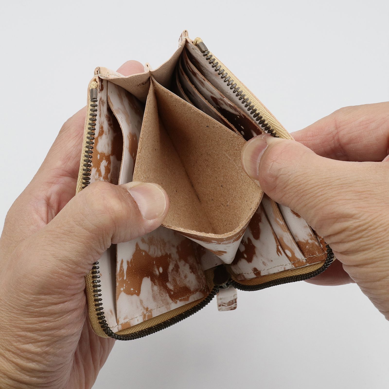 「TONOKO」Half Zip Wallet