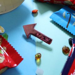 「80s グリッターアロー」 ブローチ イギリス