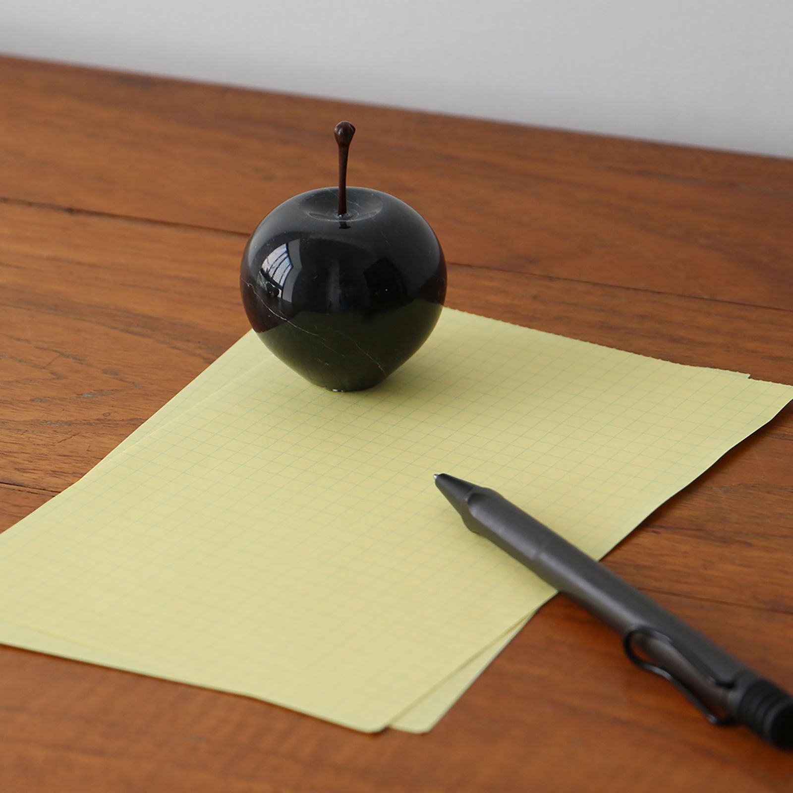 「Marble Apple Small」Black