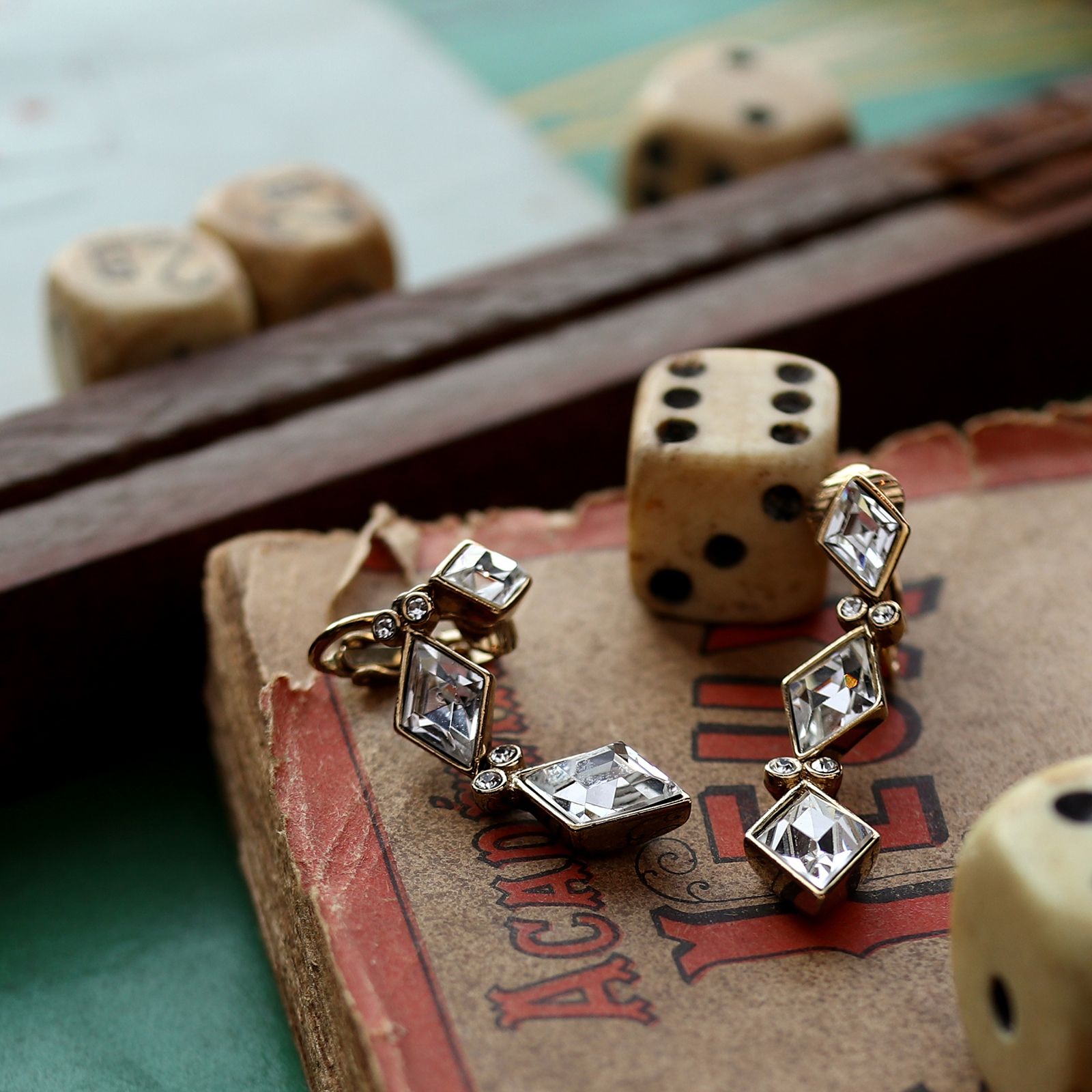 「クリスタルトリプレット」イヤリング イギリス A&S Attwood and Sawyer